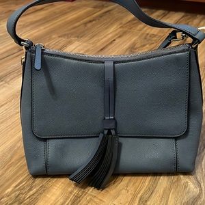 Kate Spade crossbody/handbag | Gold hardware and tassel magnetic front pocket